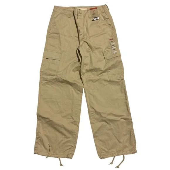 NWT Levi's Women's '94 Baggy Cargo Pants Beige Sz 28x30 Cotton A47070016 - Picture 1 of 12